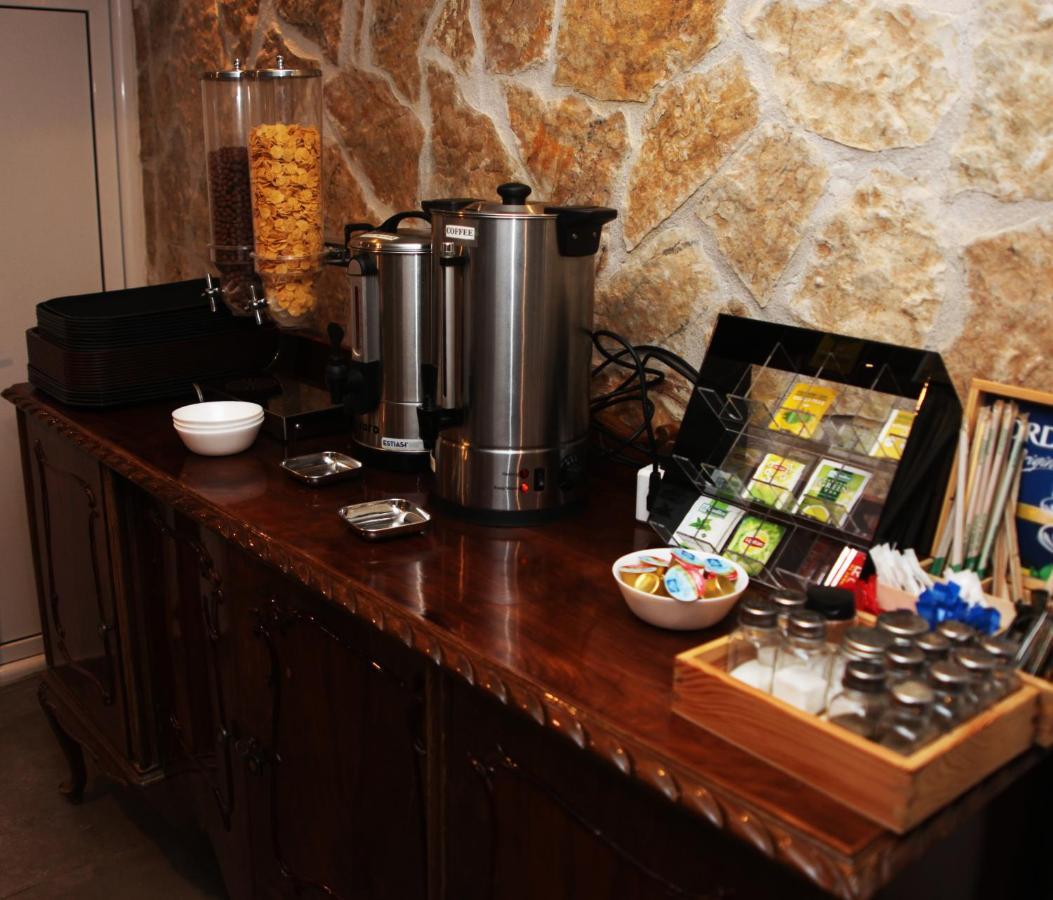 Apollon Filoxenia Hotel Corinth ภายนอก รูปภาพ